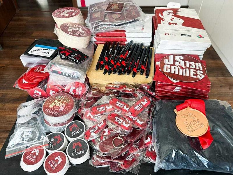 js13kGames all swag