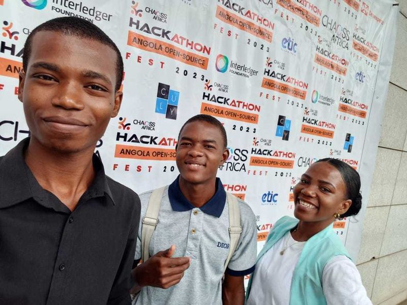 Angola OS days