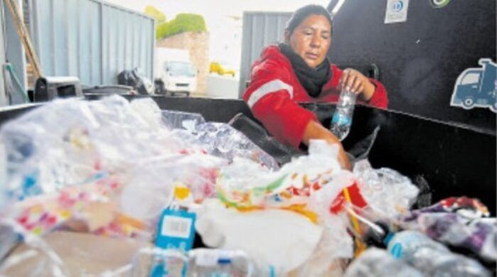 Cover image for Peer 2 Peer Use Case applied to home recycling using Rafiki.